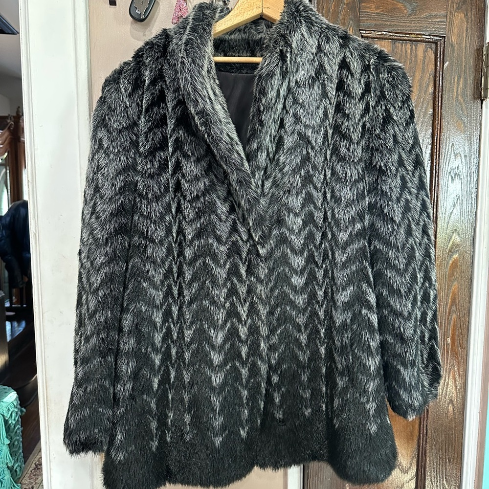 Elegant Black and Gray Faux Fur Teddy Jacket